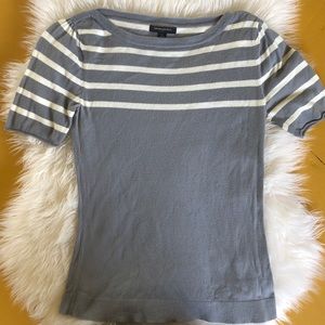 Banana Republic sweater tee, button detail, size s